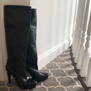 Brand new- never worn Stuart Weitzman OTK